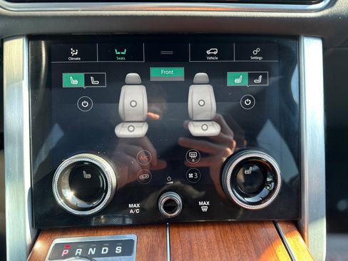 Used 2021 Land Rover Range Rover SV Autobiography Dynamic image 29