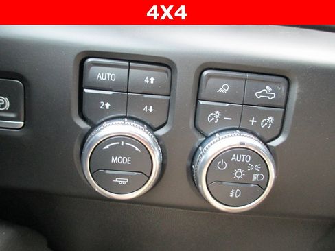 Used 2022 GMC Sierra 1500 AT4X image 27