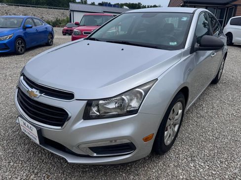 Used 2016 Chevrolet Cruze LS FWD image 2