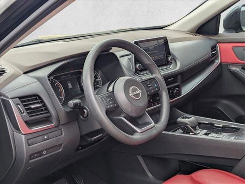 Used 2023 Nissan Rogue SV FWD image 10
