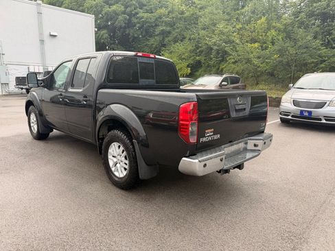 Certified 2019 Nissan Frontier SV w/ Value Truck Package RWD image 5
