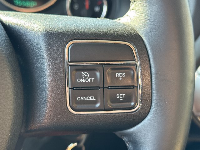Used 2016 Jeep Wrangler Unlimited Sahara w/ Connectivity Group AWD/4WD image 28