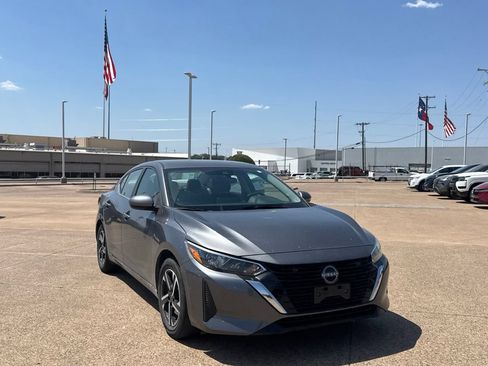 Certified 2025 Nissan Sentra SV FWD image 2