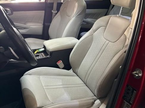 Certified 2023 Kia Sorento SX Prestige AWD/4WD image 5