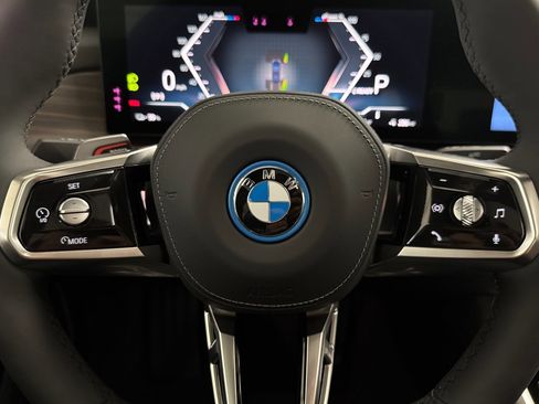 Used 2026 BMW i7 xDrive60 AWD/4WD image 16