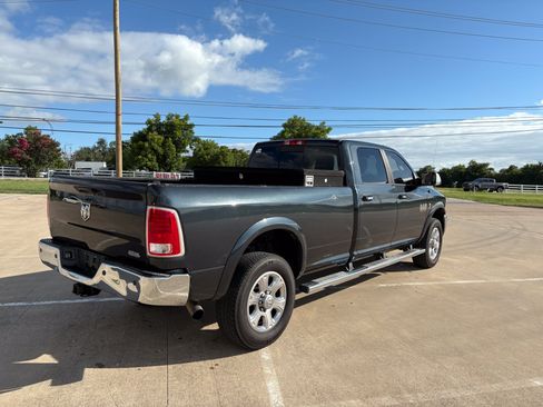 Used 2015 RAM 2500 Laramie AWD/4WD image 3