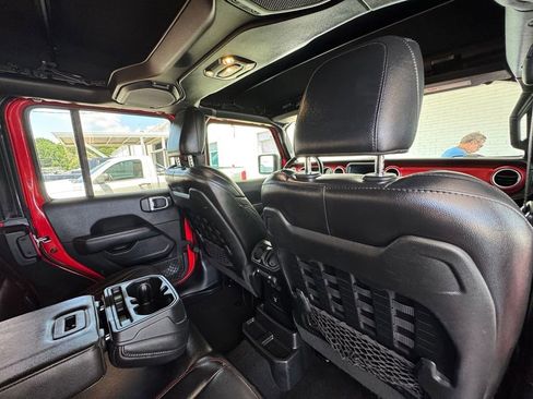 Used 2020 Jeep Wrangler Unlimited Rubicon AWD/4WD image 26