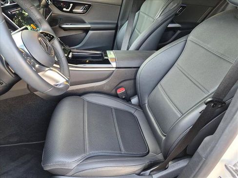 Used 2026 Mercedes-Benz GLC 300 image 9