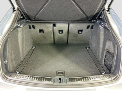 Used 2026 Porsche Macan AWD/4WD image 29