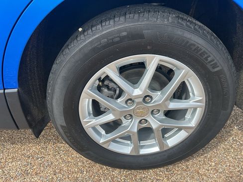Used 2024 Chevrolet Equinox LT FWD image 9
