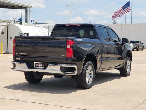 Used 2024 Chevrolet Silverado 1500 LT AWD/4WD image 5