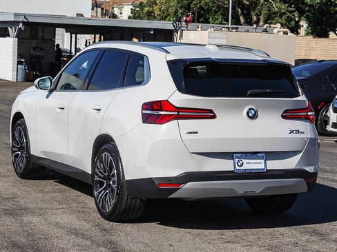 Used 2025 BMW X3 xDrive30i w/ Premium Package image 4