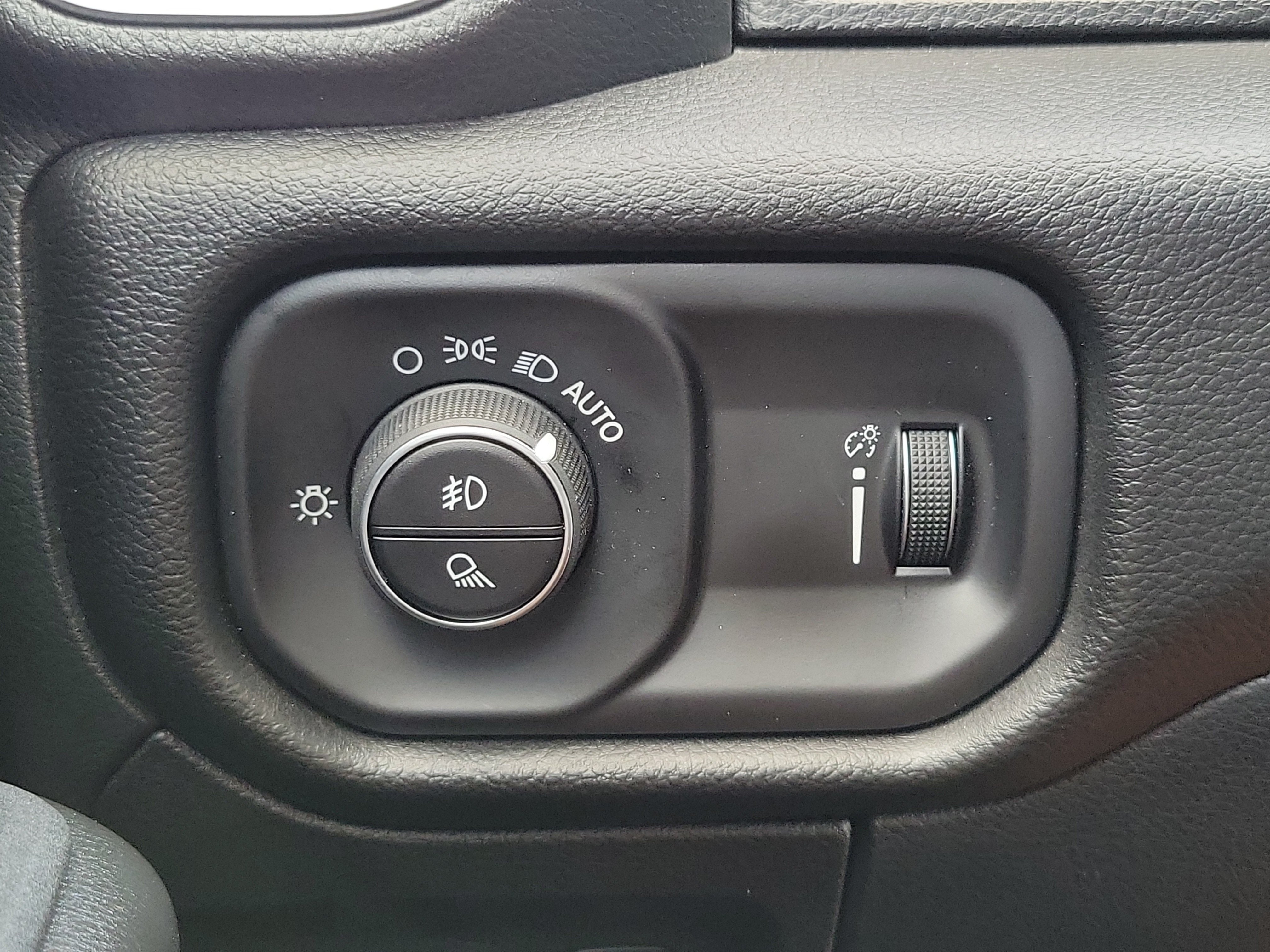 Used 2025 RAM 1500 Big Horn RWD image 24