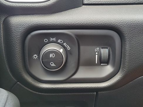 Used 2025 RAM 1500 Big Horn RWD image 24