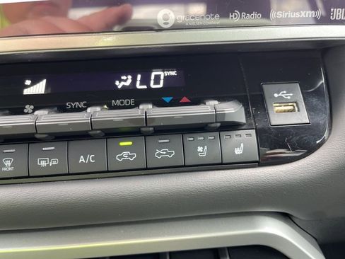 Used 2023 Toyota Tundra Platinum image 32