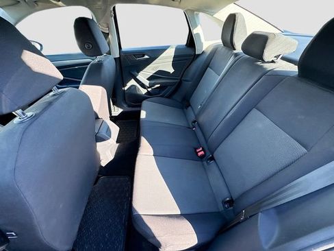 Used 2019 Volkswagen Jetta S image 23
