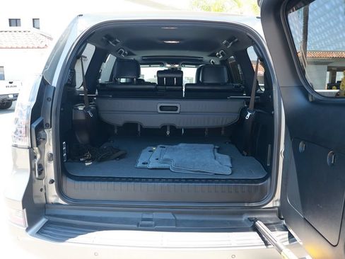 Used 2023 Lexus GX 460 Luxury w/ Off Road Package AWD/4WD image 37