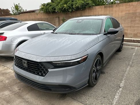 Used 2023 Honda Accord Sport image 2