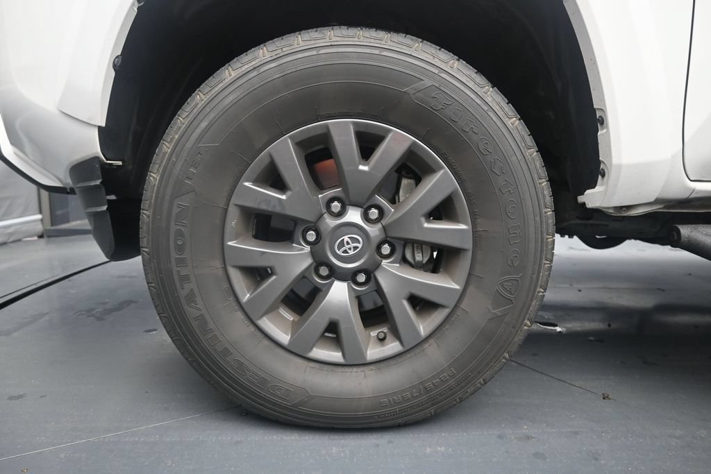 Used 2023 Toyota Tacoma SR5 RWD image 11