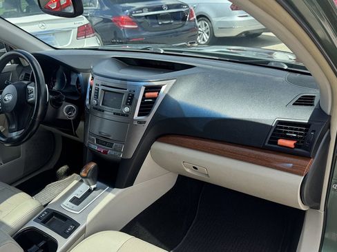 Used 2014 Subaru Outback 2.5i Limited AWD/4WD image 28