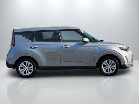 Certified 2025 Kia Soul LX image 8