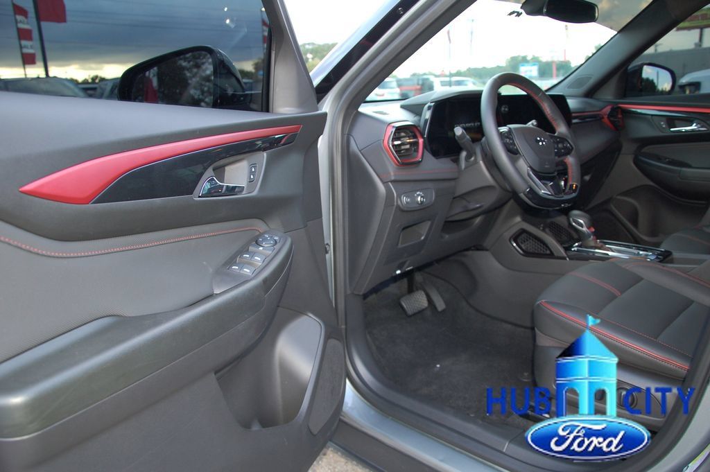 Used 2026 Chevrolet TrailBlazer RS FWD image 11
