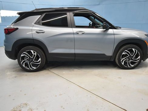 Used 2025 Chevrolet TrailBlazer RS image 35