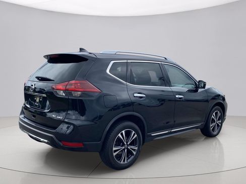 Used 2018 Nissan Rogue SL AWD/4WD image 2