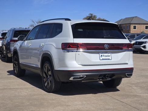 New 2026 Volkswagen Atlas SE image 3