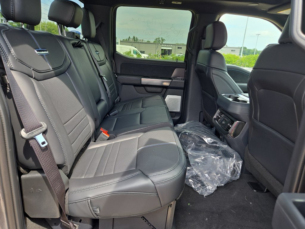 New 2026 Ford F250 Platinum w/ Tremor Off-Road Package AWD/4WD image 20