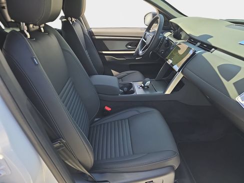 New 2026 Land Rover Discovery Sport Landmark AWD/4WD image 10