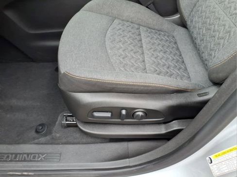 Used 2022 Chevrolet Equinox LT AWD/4WD image 18