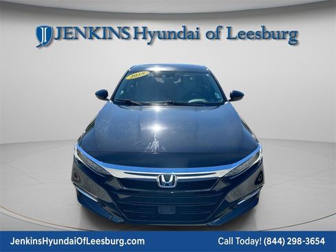 Used 2018 Honda Accord Touring image 10