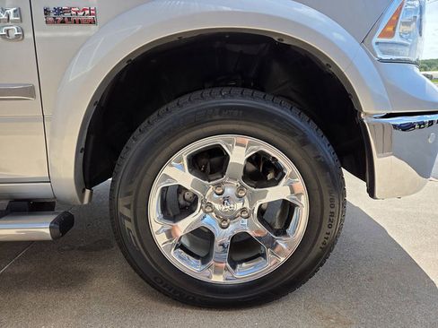 Used 2017 RAM 1500 Laramie w/ Convenience Group AWD/4WD image 38