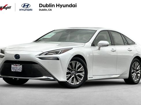 Used 2022 Toyota Mirai XLE image 1