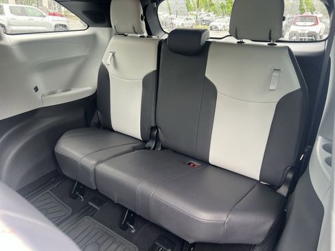 Used 2024 Toyota Sienna XSE w/ XSE Plus Package AWD/4WD image 27