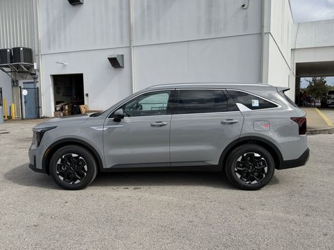 New 2026 Kia Sorento S AWD/4WD image 6