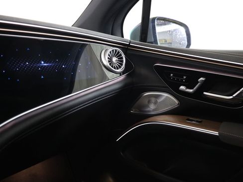 Used 2023 Mercedes-Benz EQS 580 4MATIC SUV image 19
