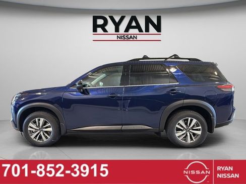 New 2026 Nissan Pathfinder SL AWD/4WD image 14