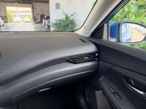 Used 2025 Nissan Sentra SV FWD image 30