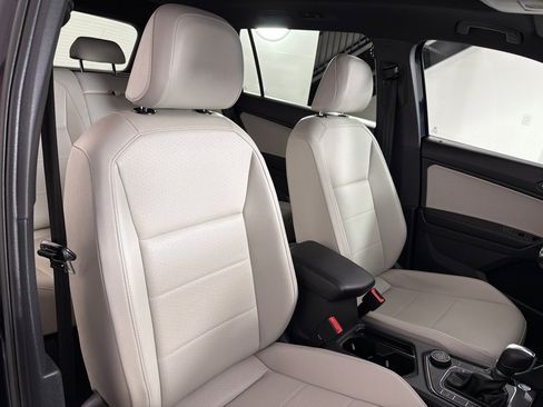 Used 2019 Volkswagen Tiguan SEL Premium R-Line AWD/4WD image 27