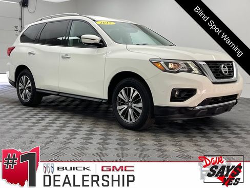 Used 2017 Nissan Pathfinder SV AWD/4WD image 1