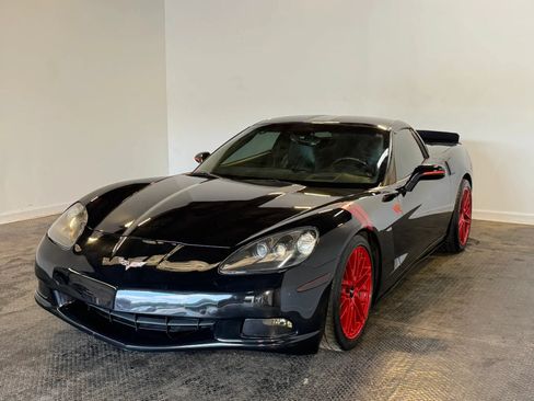 Used 2005 Chevrolet Corvette Coupe RWD image 7