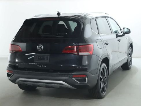 Used 2023 Volkswagen Taos SE FWD image 48