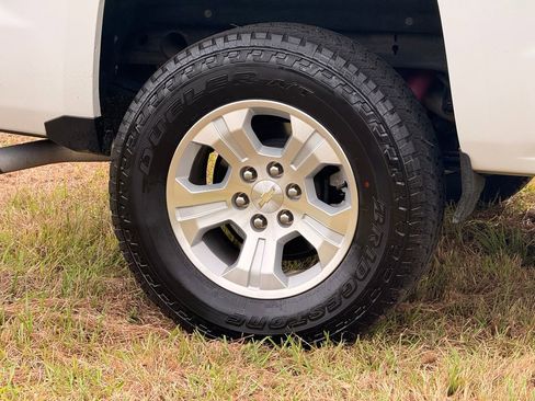Used 2018 Chevrolet Silverado 1500 LT w/ All Star Edition AWD/4WD image 9