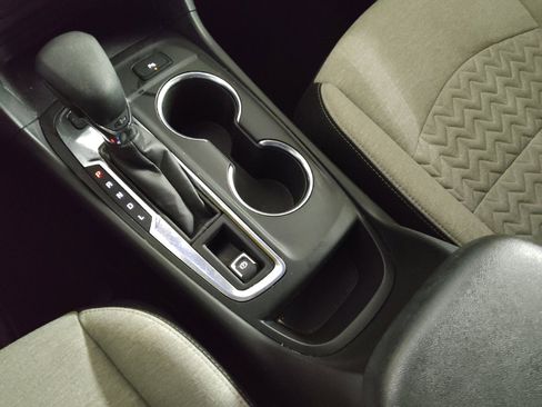 Used 2023 Chevrolet Equinox LT w/ Driver Convenience Package image 26