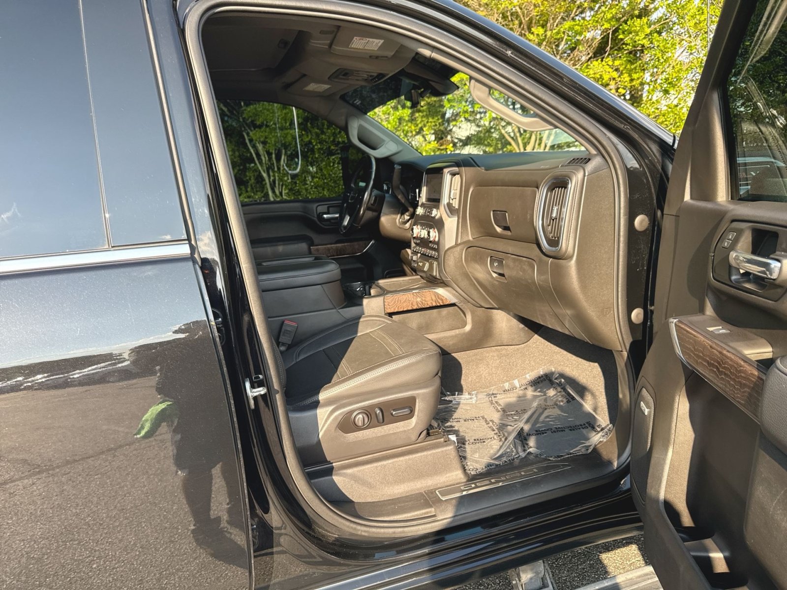Used 2021 GMC Sierra 2500 Denali w/ Denali Ultimate Package AWD/4WD image 39