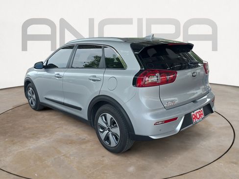 Used 2019 Kia Niro EX w/ Option Group 040 FWD image 6
