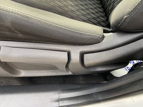 Used 2017 Nissan Rogue S image 10