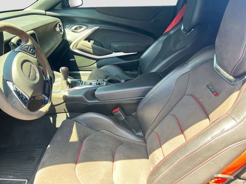 Used 2019 Chevrolet Camaro ZL1 RWD image 22